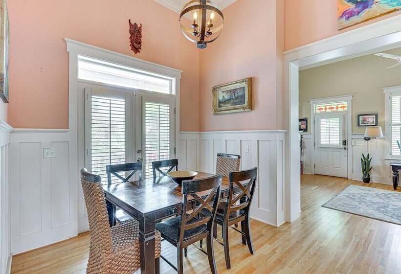 Charming Wilmington Cottage   Walk To Downtown!