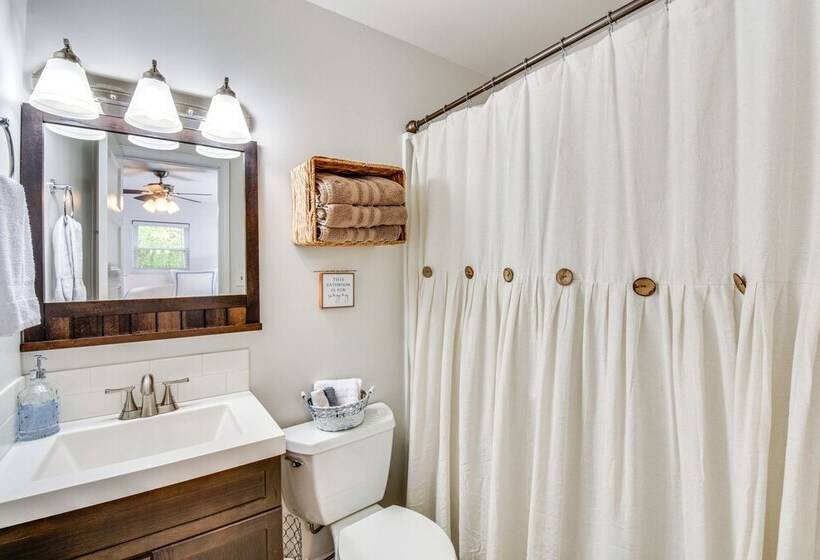 Dog Friendly Clemson Cottage < 1 Mi To University!