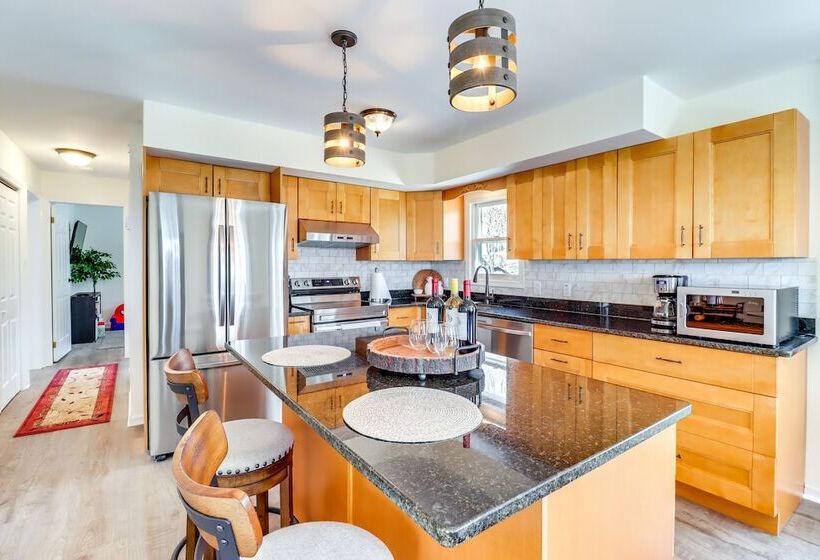 Family Friendly Albrightsville Cabin: Deck & Views