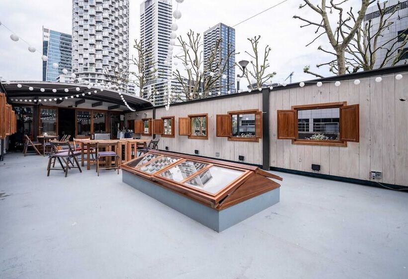 هتل Luxury Canary Wharf House Boat