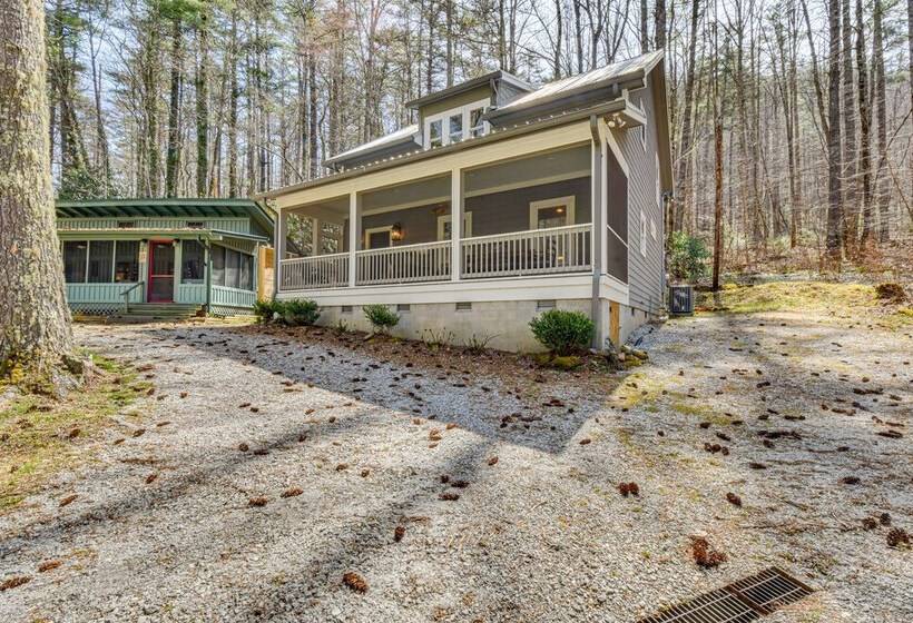 Bright Highlands Retreat Near Waterfalls & Trails