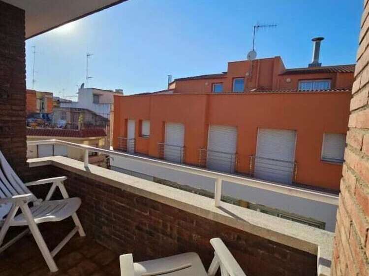 هاستل Blue Spot