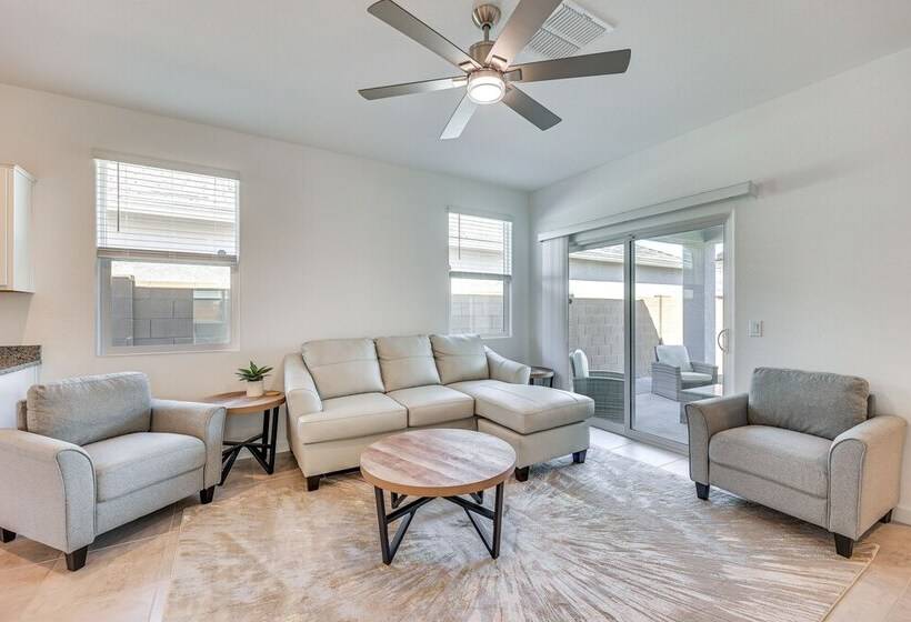 Maricopa Home W/ Putting Green & Covered Patio!