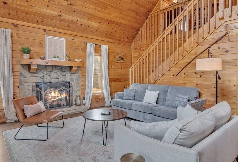 Moosehead Lodge Fantastic Cabin At Lake Douglas!