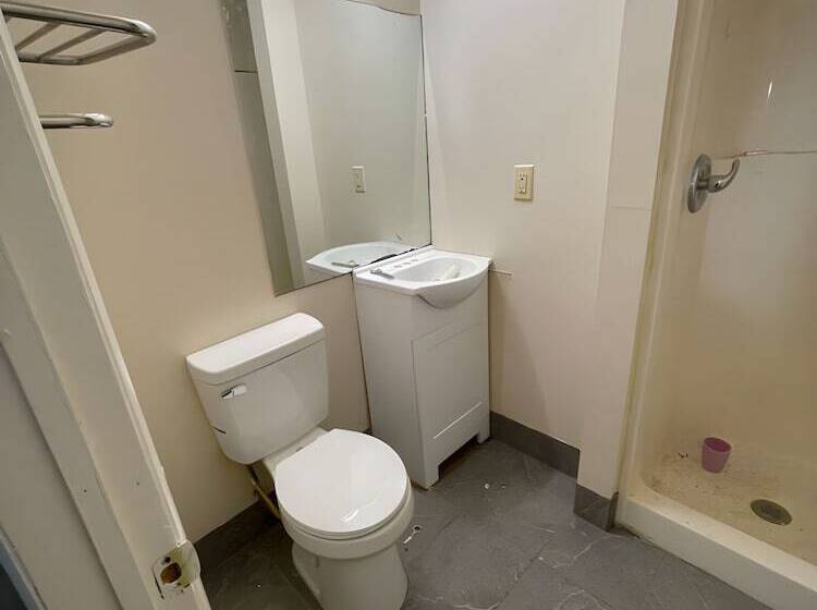 مُتل Scottish Inns   Middletown