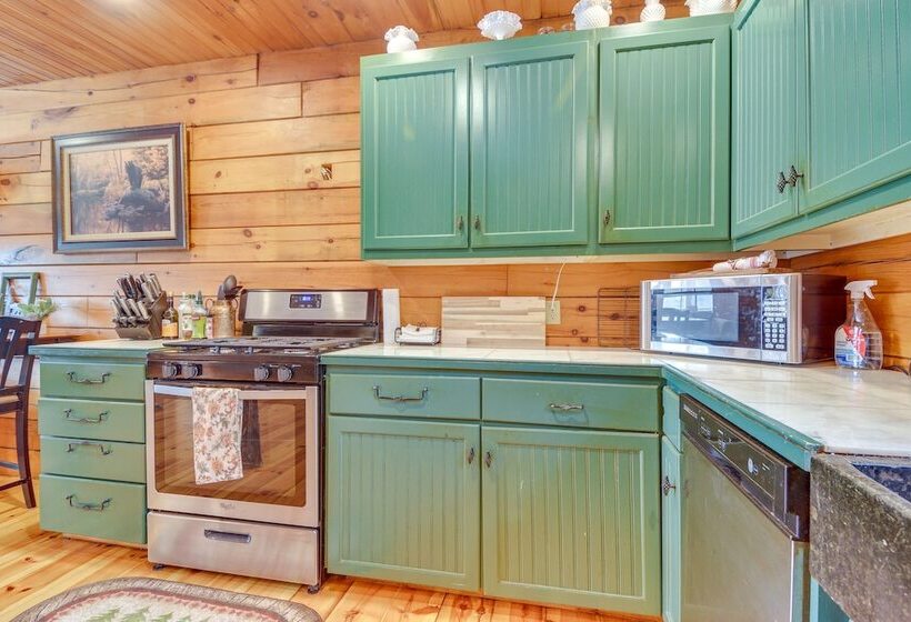 Private Bethel Cabin W/ Covered Deck: 5 Mi To Town