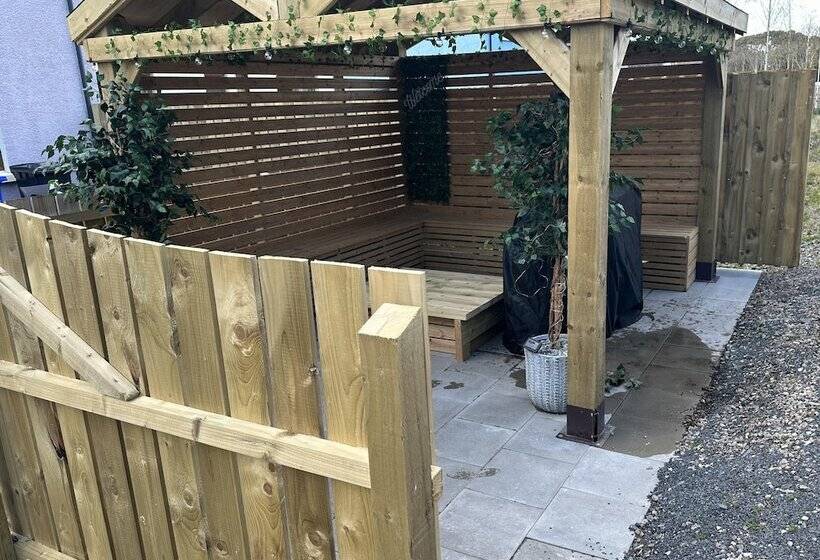 דירת נופש Immaculate 3 Bed House In Newcastle