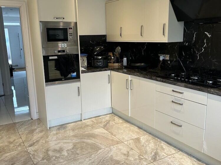 住所  New Build 4 Bed Det House In Yorkshire Nr Leeds