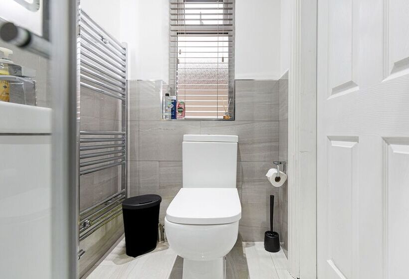 住所  New Build 4 Bed Det House In Yorkshire Nr Leeds