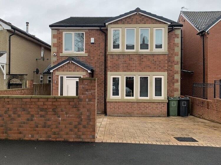住所  New Build 4 Bed Det House In Yorkshire Nr Leeds