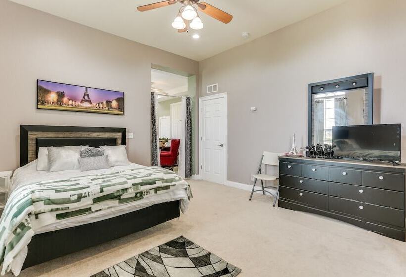 Spacious Farmersville Home W/ Game Room & Fire Pit