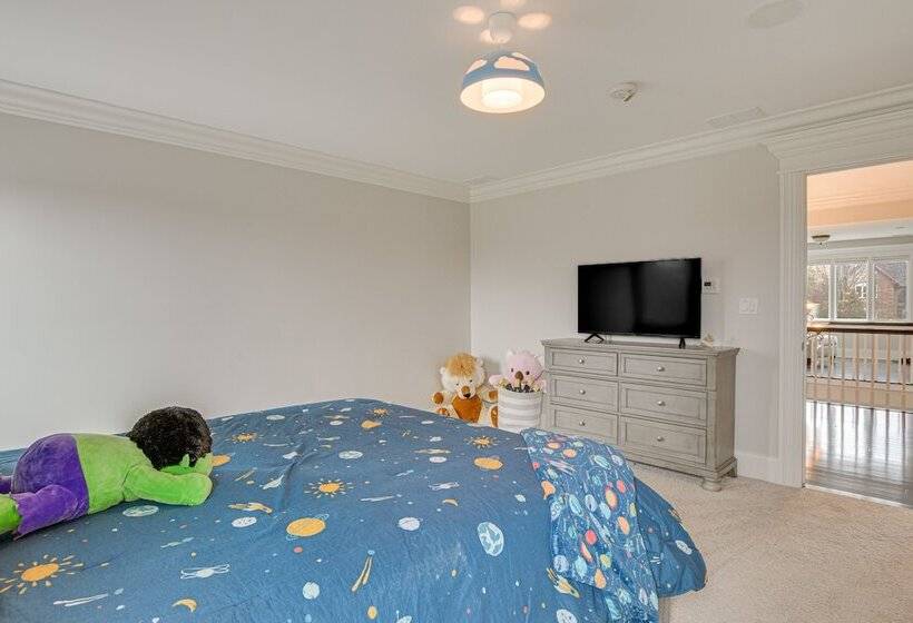 Spacious Inverness Home ~ 36 Mi To Chicago!