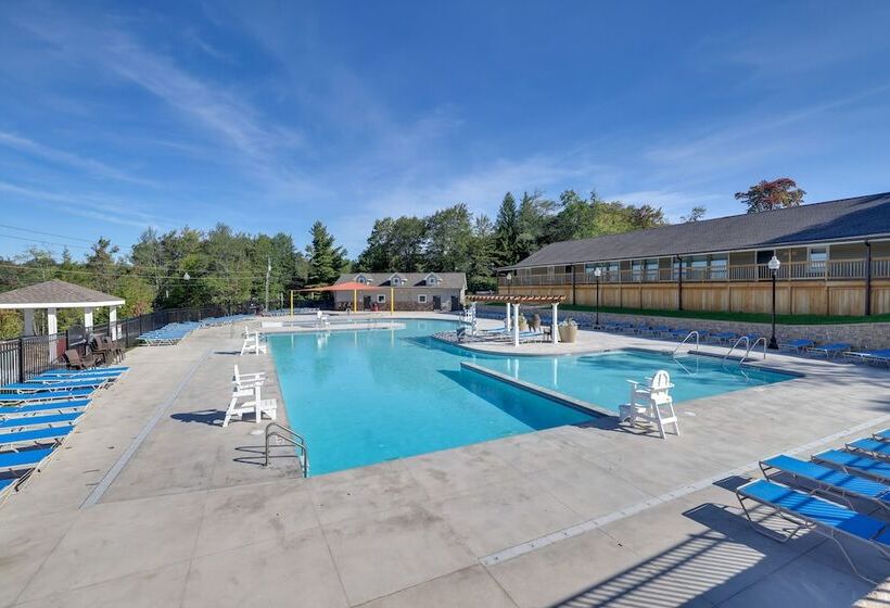 Tobyhanna Home W/ Fire Pit: 1 Mi To Lake Carobeth!