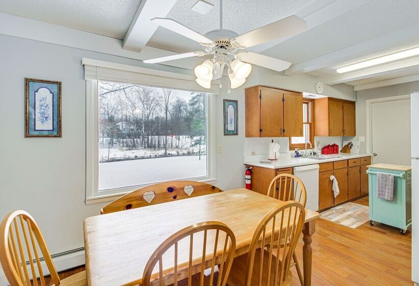 Waterfront Pine River Home W/ Shared Dock!