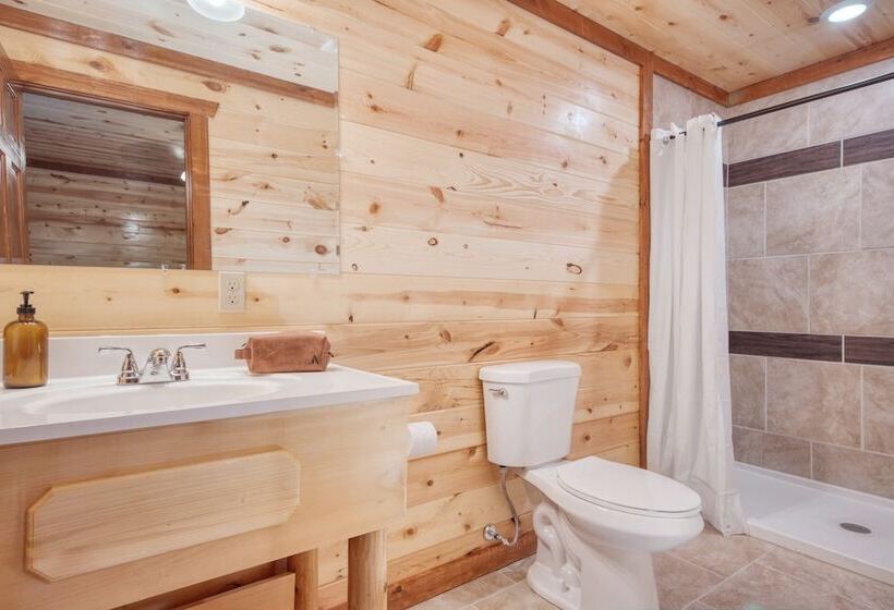 Bluestem By Avantstay Incredible Views W/ Large Balcony & Indoor Pool!