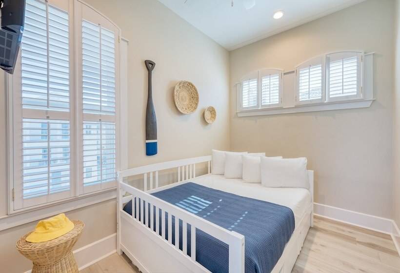 Calico By Avantstay Beachfront Retreat