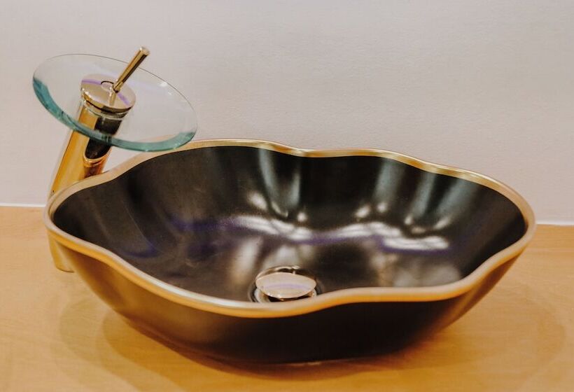 هتل Black Amber Boutique