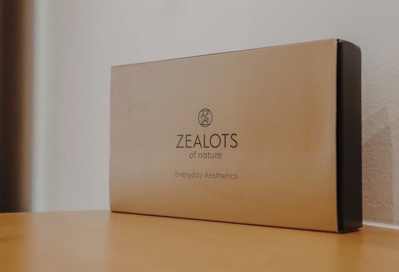 هتل Black Amber Boutique