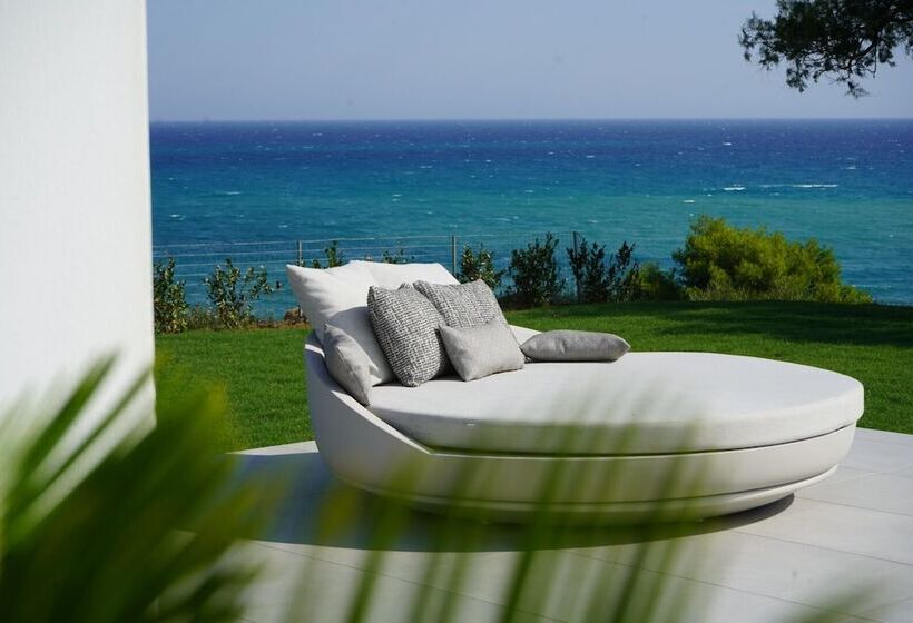 هتل Omnia Villa