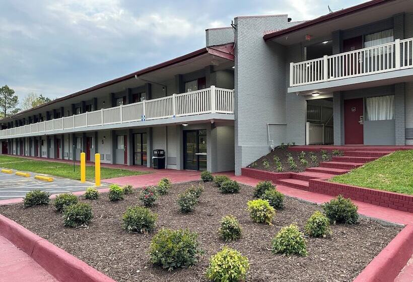 בית מלון כפרי Red Roof Inn Doswell   Kings Dominion