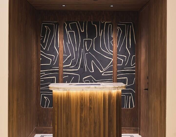 هتل Rusk House Serviced Apartments