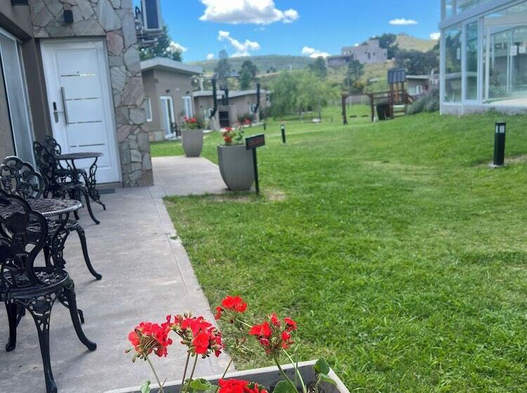 هتل Tandil Del Lago