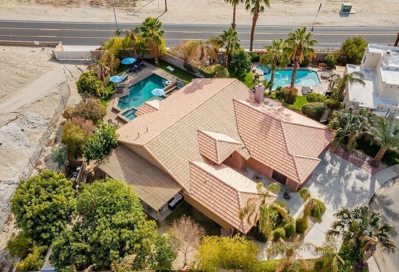 Larrea By Avantstay Luxurious Oasis W/ Pool & Hot Tub!