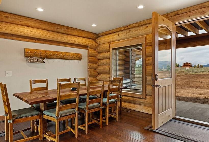 Stone Skipper Lodge