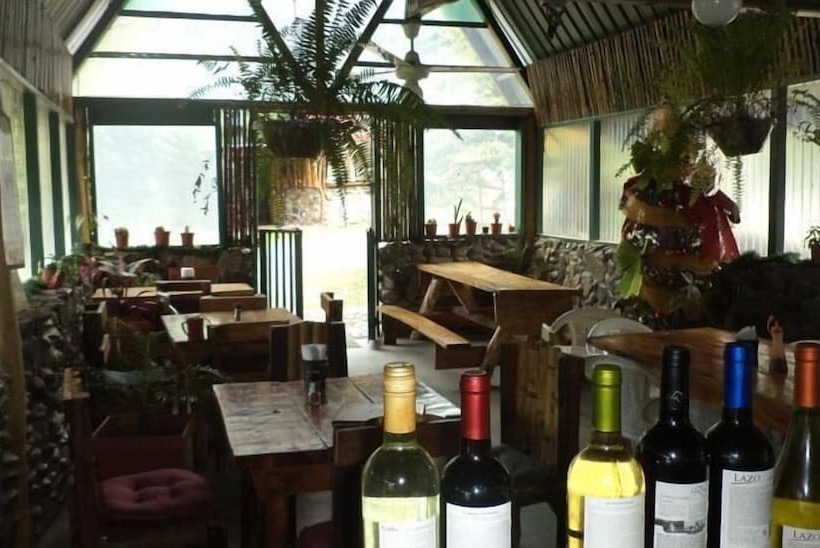 مبيت وإفطار Fireside Inn And Grill