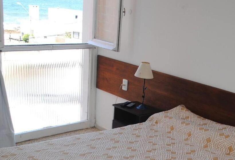 هتل Perla Del Este