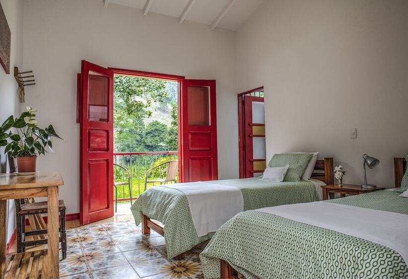 ホテル Hacienda Venecia Main House & Coffee Lodge
