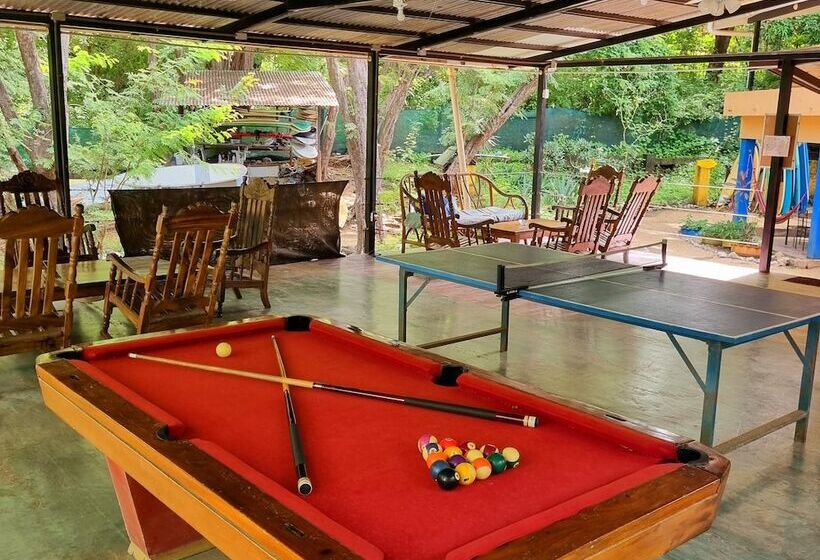 Casa Pura Vida Surf Hostel