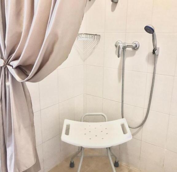 مبيت وإفطار Garden Hall