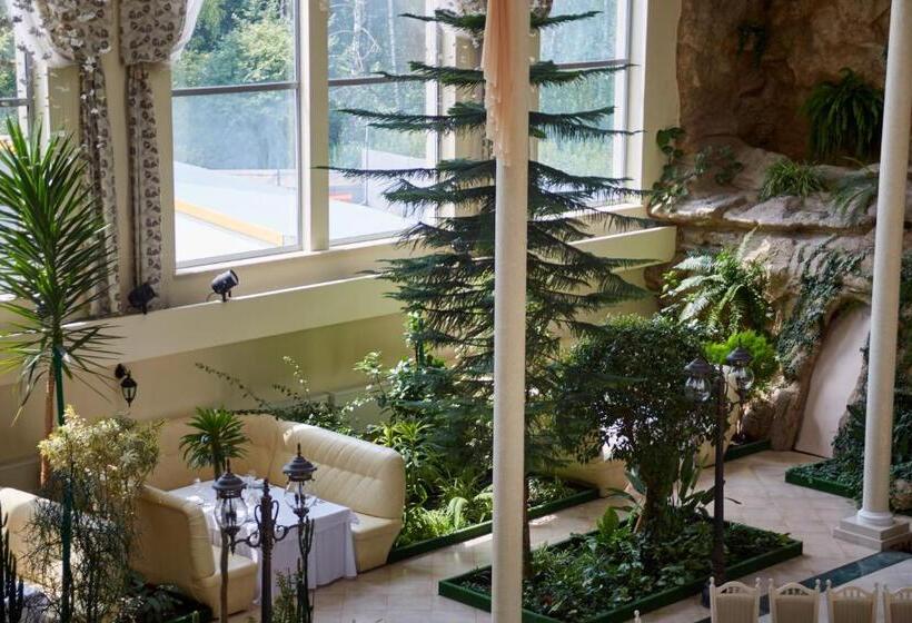 مبيت وإفطار Garden Hall