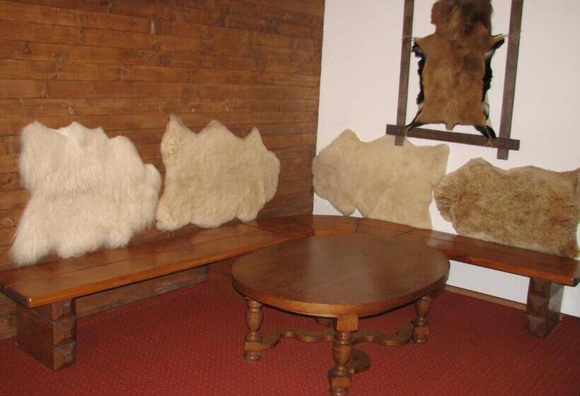 בית מלון כפרי Alpenhof Pansion