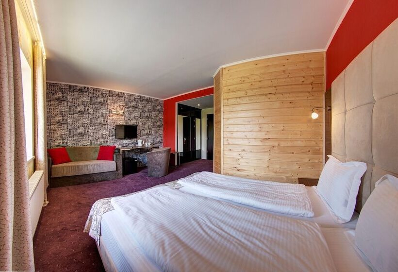 هتل F&b Spa Resort