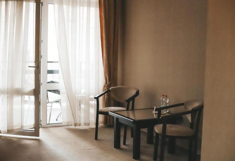 فندق Georg Palace