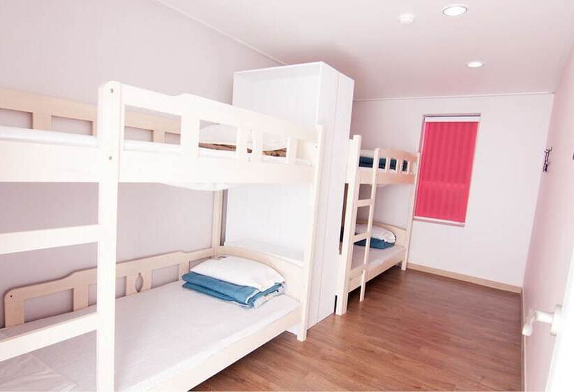 Malmani Guest House   Hostel