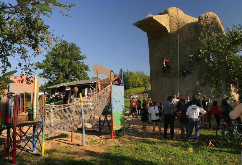 فندق صغير Turisticka Ubytovna Cakle