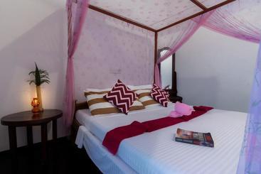 Arugambay Resort