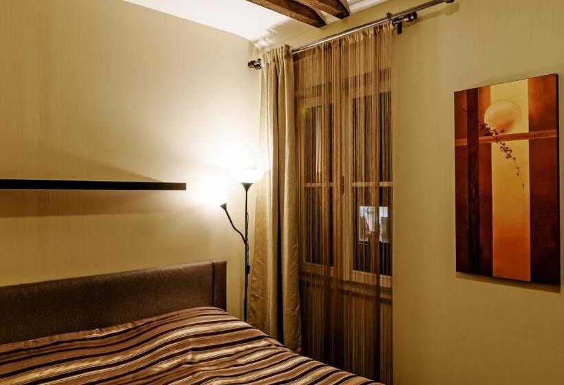 هتل Dům U Pikové Desítky