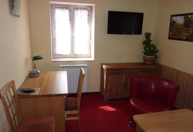ホテル & Restaurant Na Fryštátské