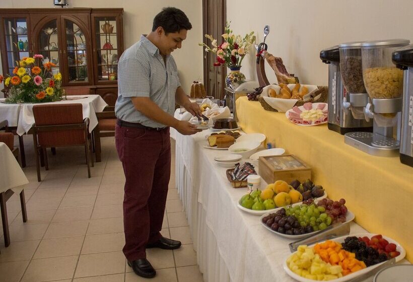 هتل Victoria Plaza