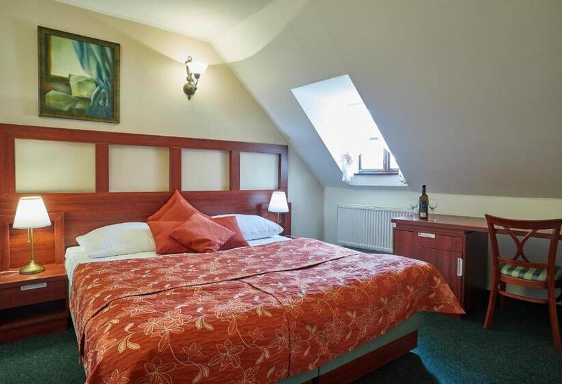 هتل Vivaldi Apartments