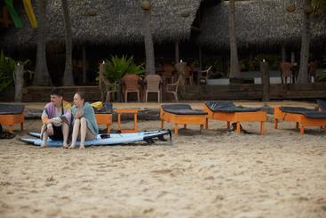 Arugambay Resort