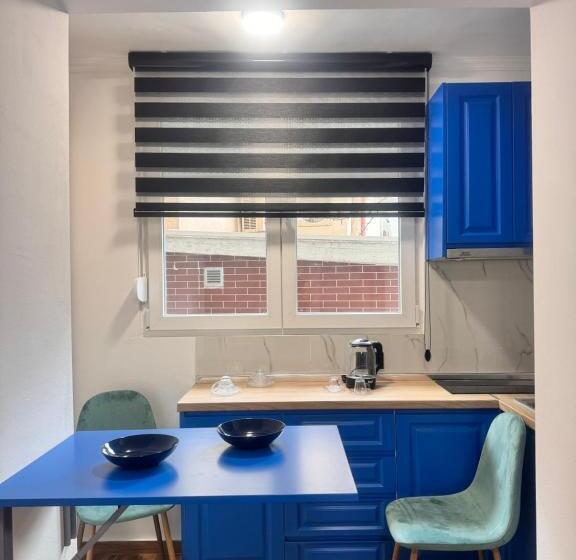پانسیون Keli’s Apartment