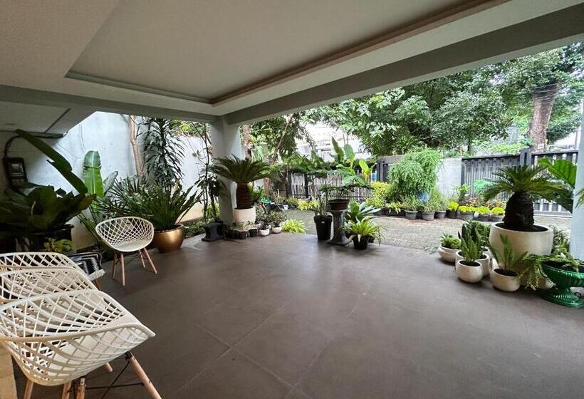 پانسیون Annie Kuca