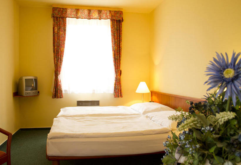 ホテル Na Jezeře