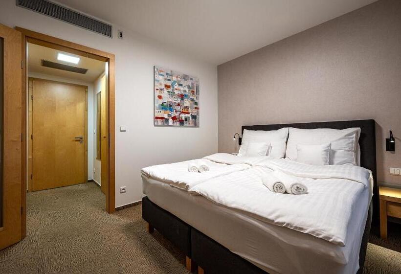 هتل Penzion V Ráji