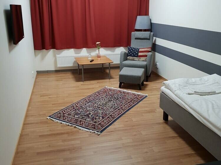 فندق على الطريق Trestads Restaurang Hotell & Pensionat